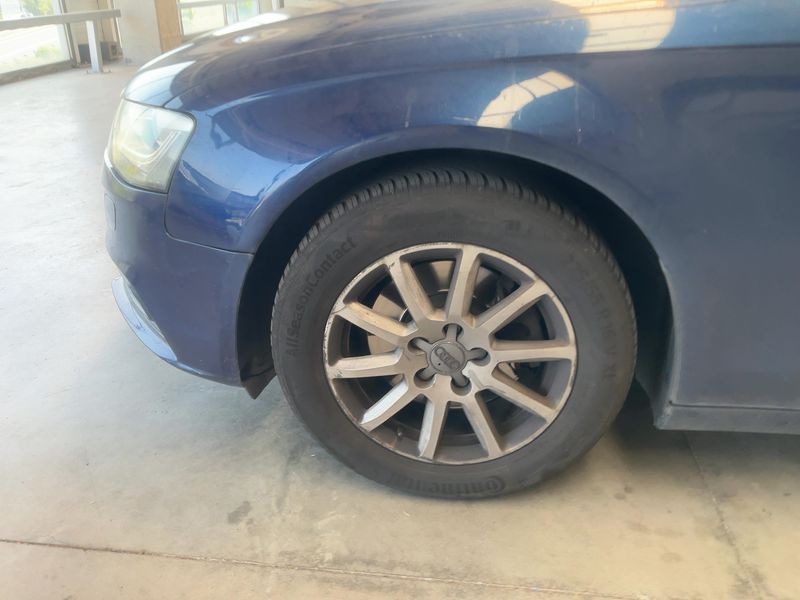 Audi A4 2.0 TDI Advanced Edition 2012 – снимка 3