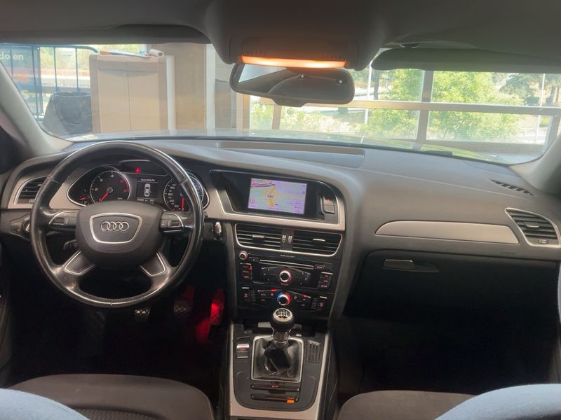 Audi A4 2.0 TDI Advanced Edition 2012 – снимка 17