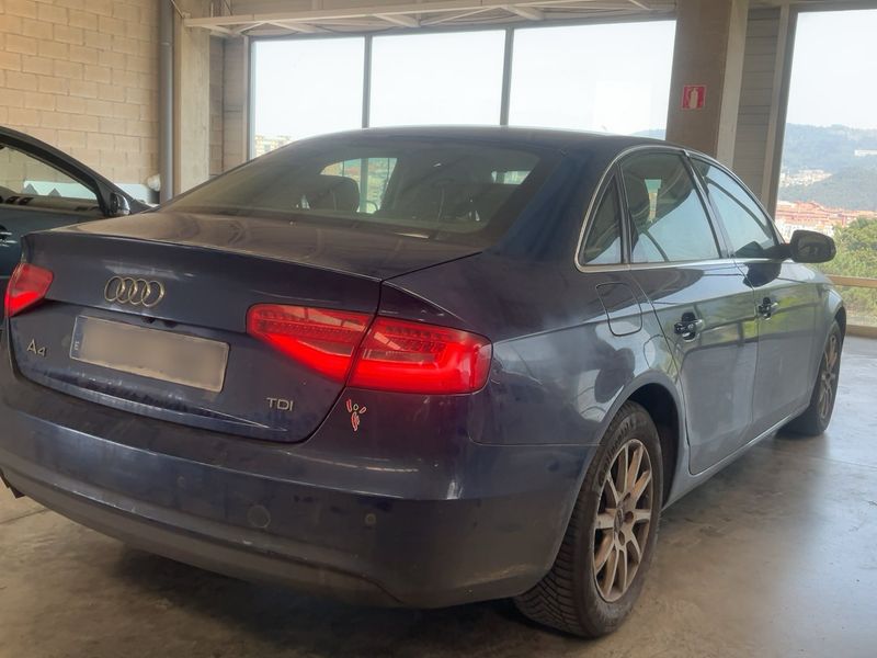 Audi A4 2.0 TDI Advanced Edition 2012 – снимка 8