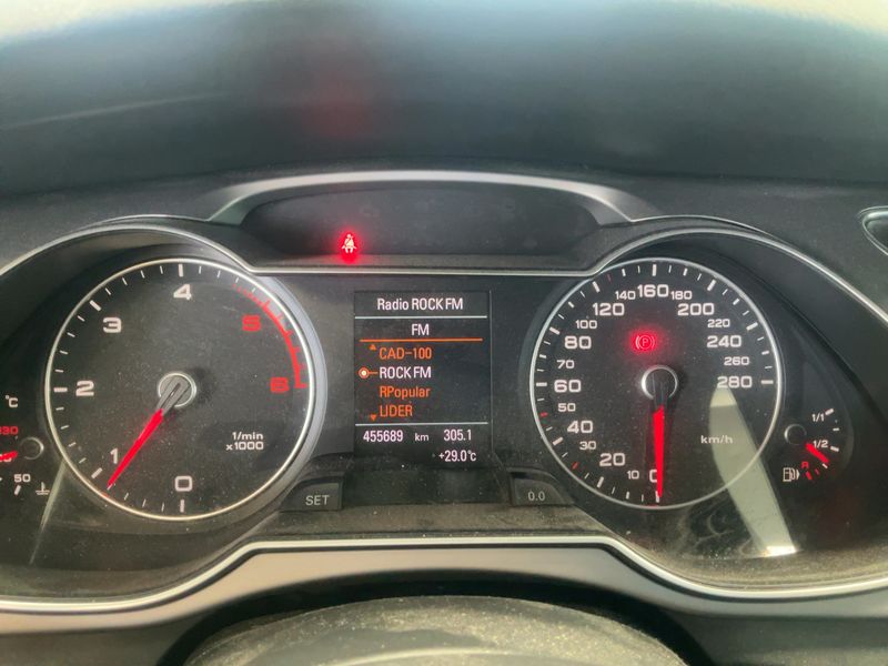 Audi A4 2.0 TDI Advanced Edition 2012 – снимка 18