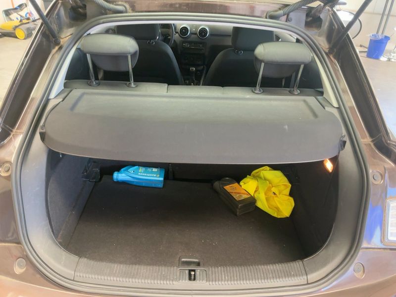 Audi A1 1.6 TDI Attraction 2014 – снимка 15