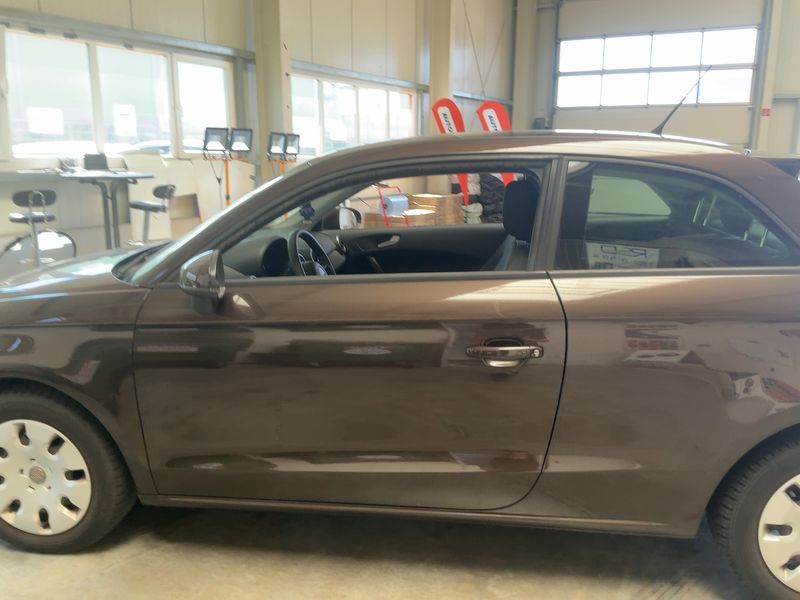 Audi A1 1.6 TDI Attraction 2014 – снимка 4