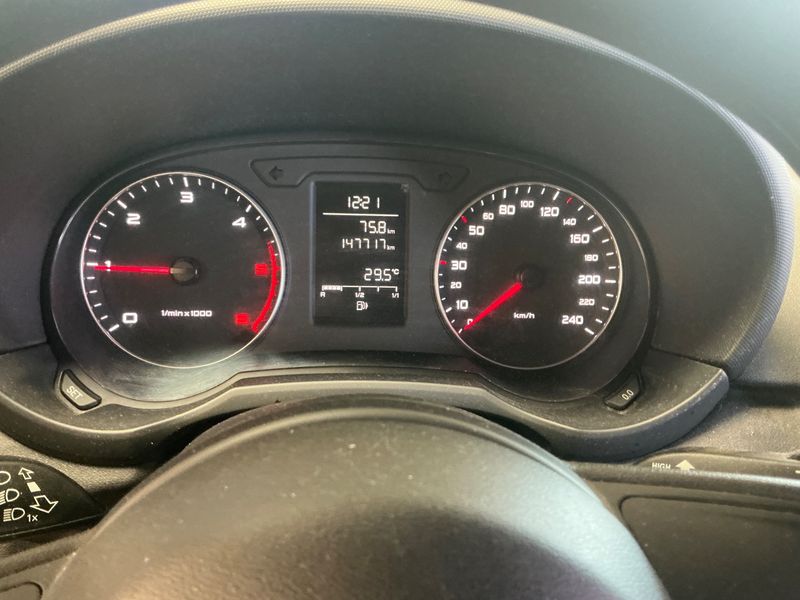Audi A1 1.6 TDI Attraction 2014 – снимка 18