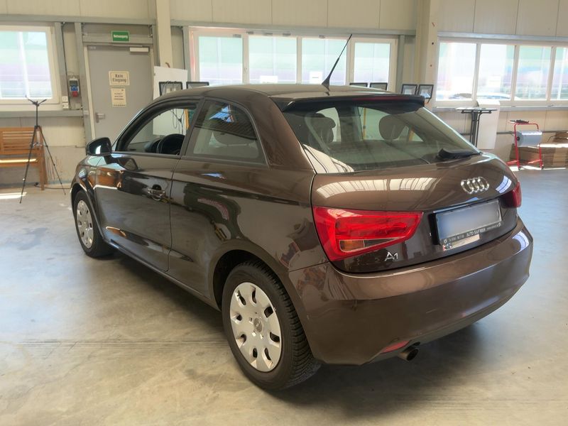 Audi A1 1.6 TDI Attraction 2014 – снимка 6