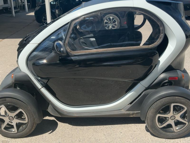 Renault Twizy electric drive 12,6 kW Intens 2020 – снимка 4