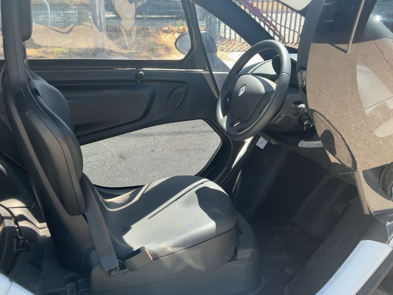 Renault Twizy electric drive 12,6 kW Intens 2020 – снимка 16