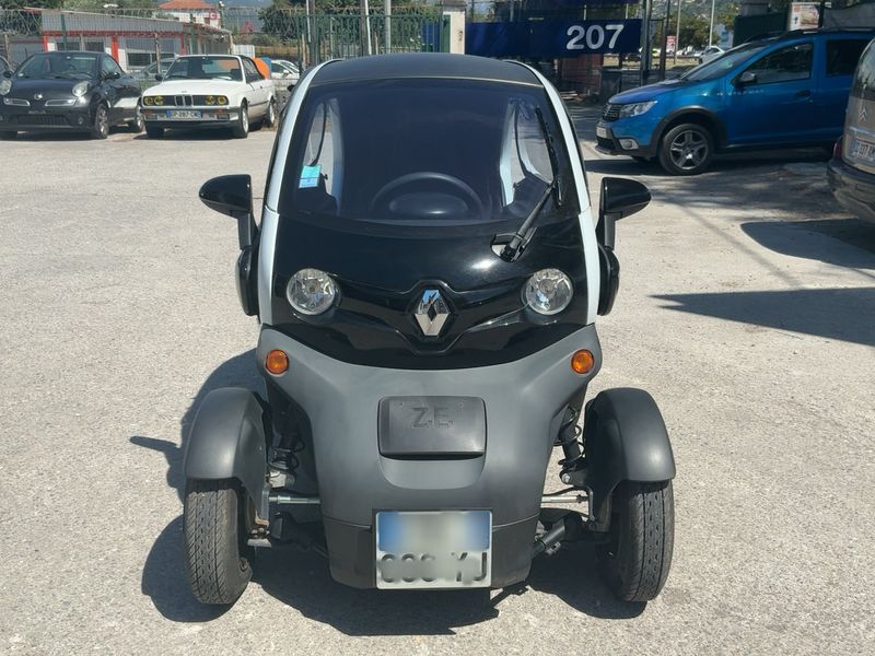 Renault Twizy electric drive 12,6 kW Intens 2020 – снимка 14