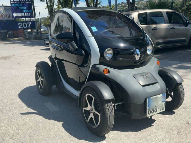 Renault Twizy electric drive 12,6 kW Intens 2020 – снимка 12