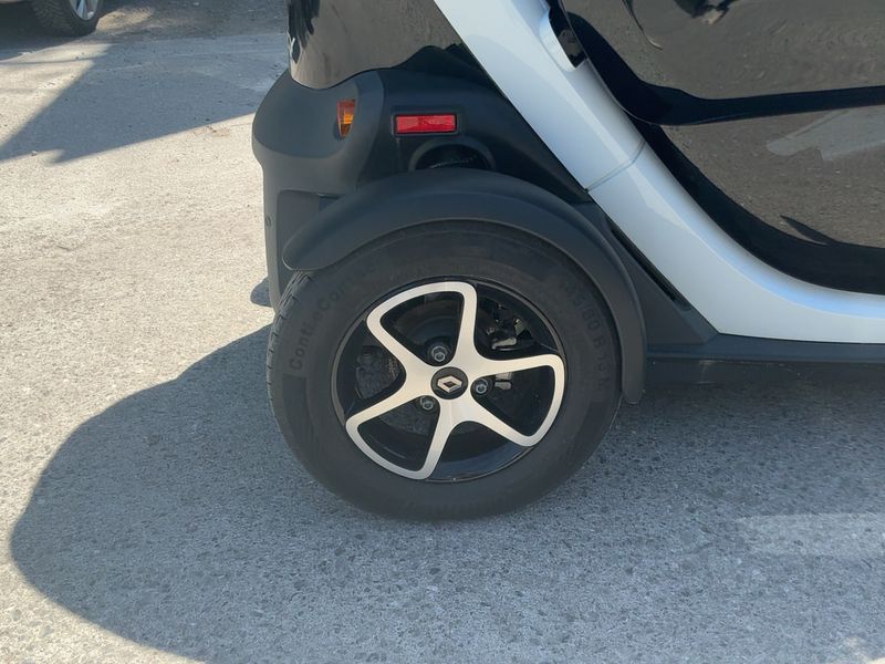 Renault Twizy electric drive 12,6 kW Intens 2020 – снимка 9