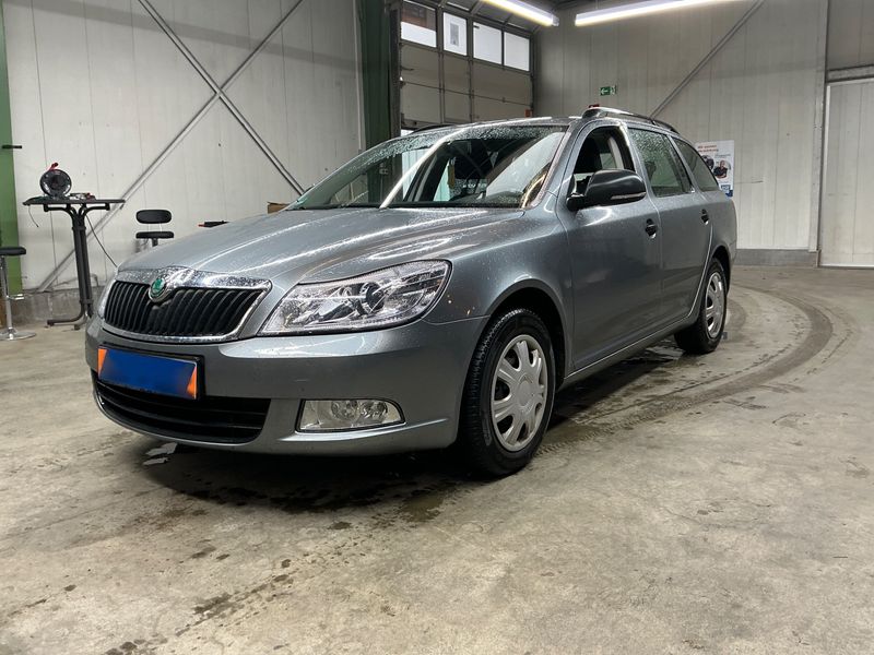 Skoda Octavia 1.2 TSI Fun 2012 – снимка 1