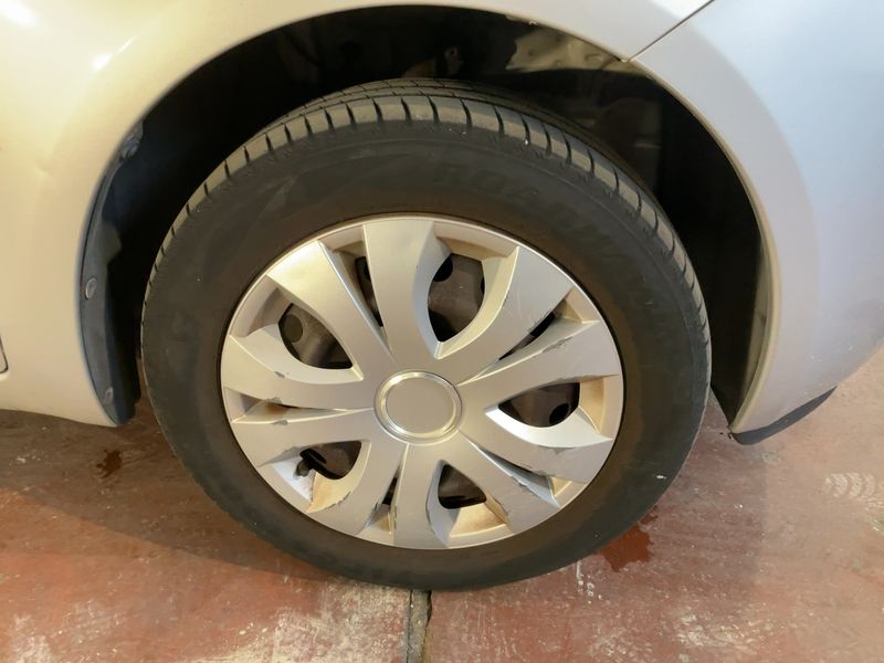 Toyota Yaris 1.0 VVT-i 2008 – снимка 11