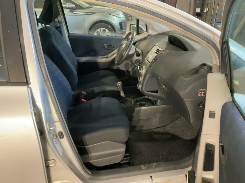 Toyota Yaris 1.0 VVT-i 2008 – снимка 16