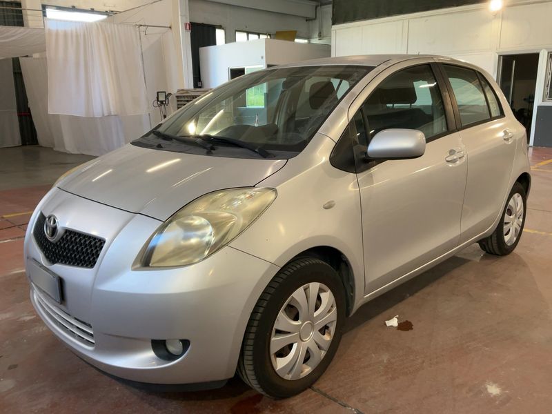 Toyota Yaris 1.0 VVT-i 2008 – снимка 2
