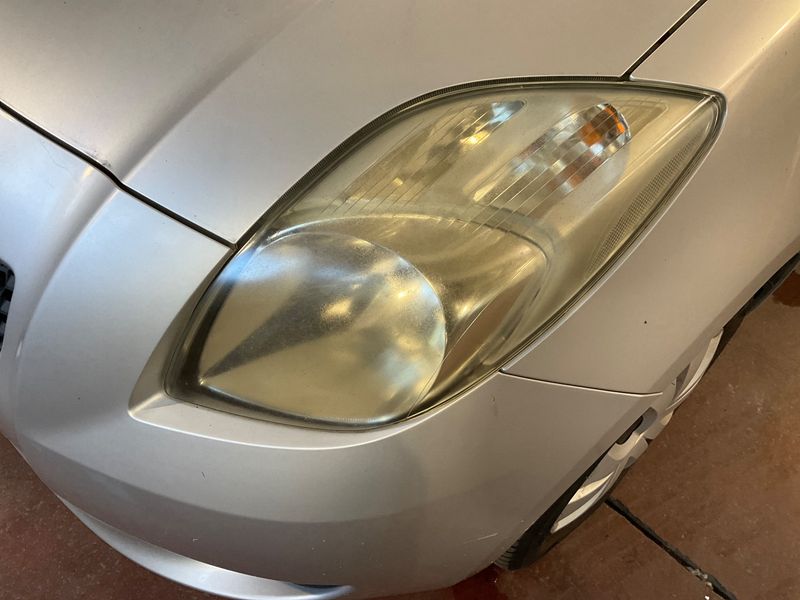 Toyota Yaris 1.0 VVT-i 2008 – снимка 33