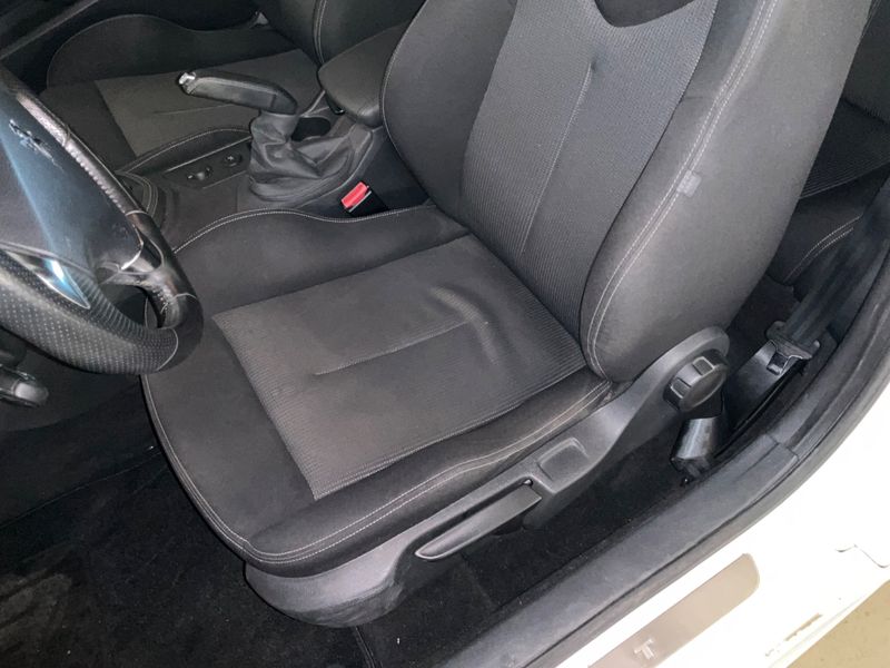 Peugeot RCZ 1.6 THP Basis 2011 – снимка 22