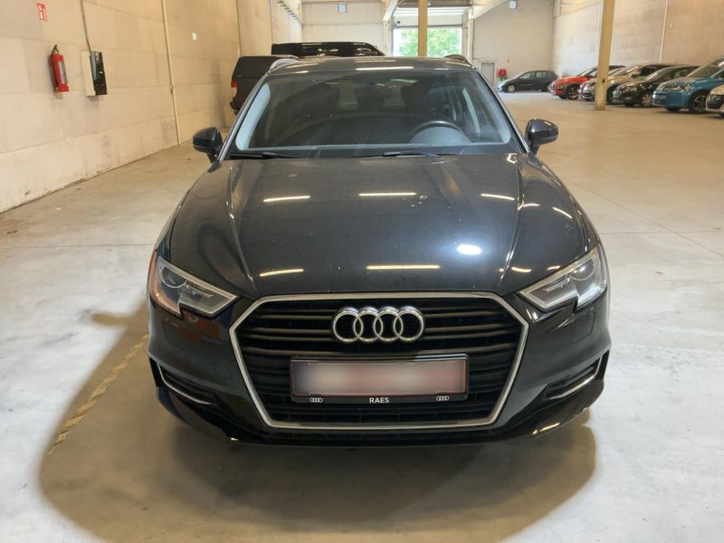Audi A3 Sportback 1.0 TFSI Design 2017 – снимка 14