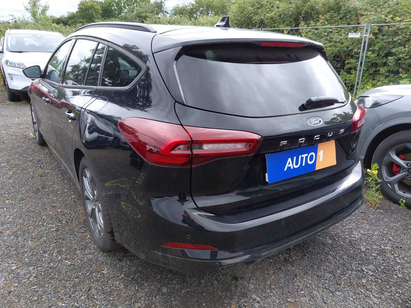 Ford Focus 1.0 EcoBoost Mild-Hybrid ST-Line X 2024 – снимка 3