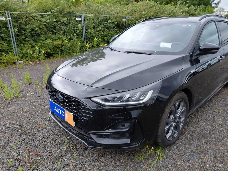 Ford Focus 1.0 EcoBoost Mild-Hybrid ST-Line X 2024 – снимка 2