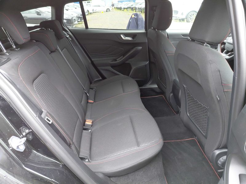Ford Focus 1.0 EcoBoost Mild-Hybrid ST-Line X 2024 – снимка 14