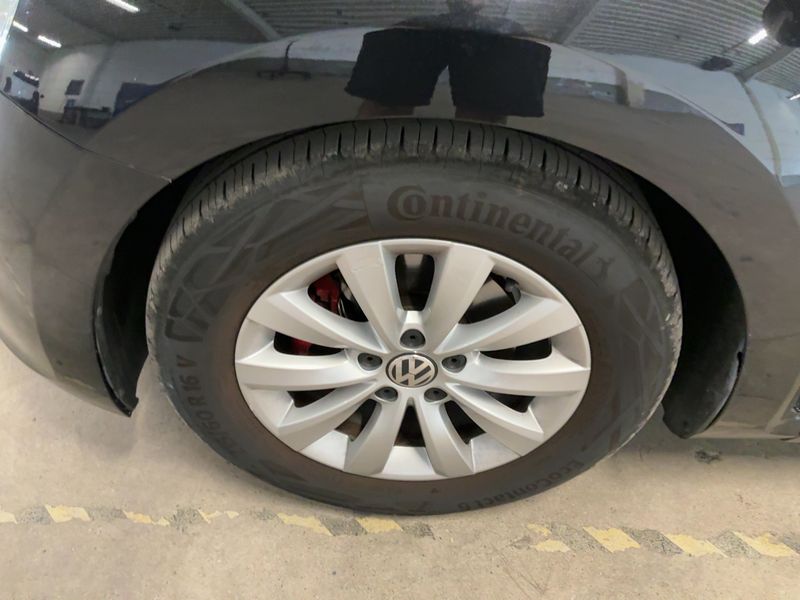 Volkswagen Beetle 1.2 TSI Design 2014 – снимка 3