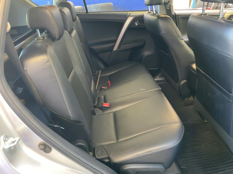 Toyota RAV 4 2.0 Executive 2013 – снимка 19