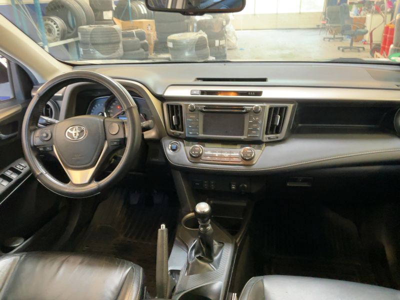 Toyota RAV 4 2.0 Executive 2013 – снимка 17