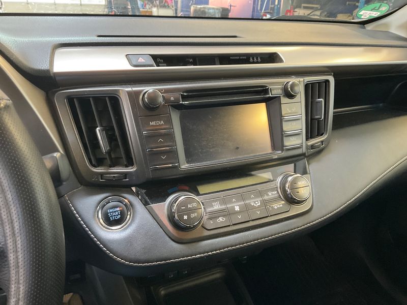Toyota RAV 4 2.0 Executive 2013 – снимка 46