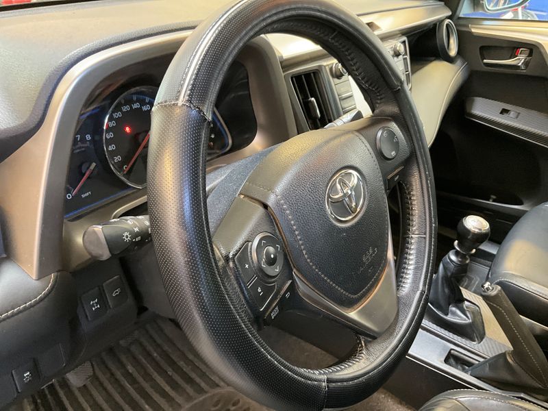 Toyota RAV 4 2.0 Executive 2013 – снимка 45