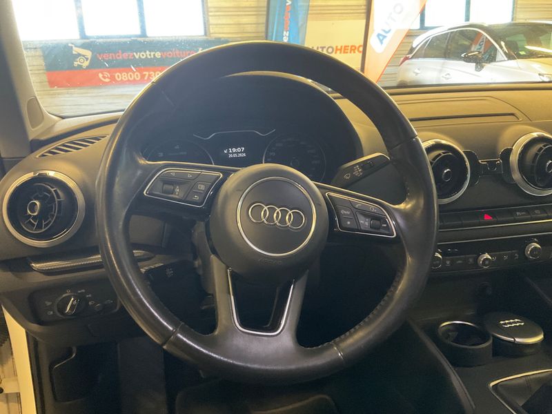 Audi A3 Sportback 1.6 TDI Design 2018 – снимка на щета 40