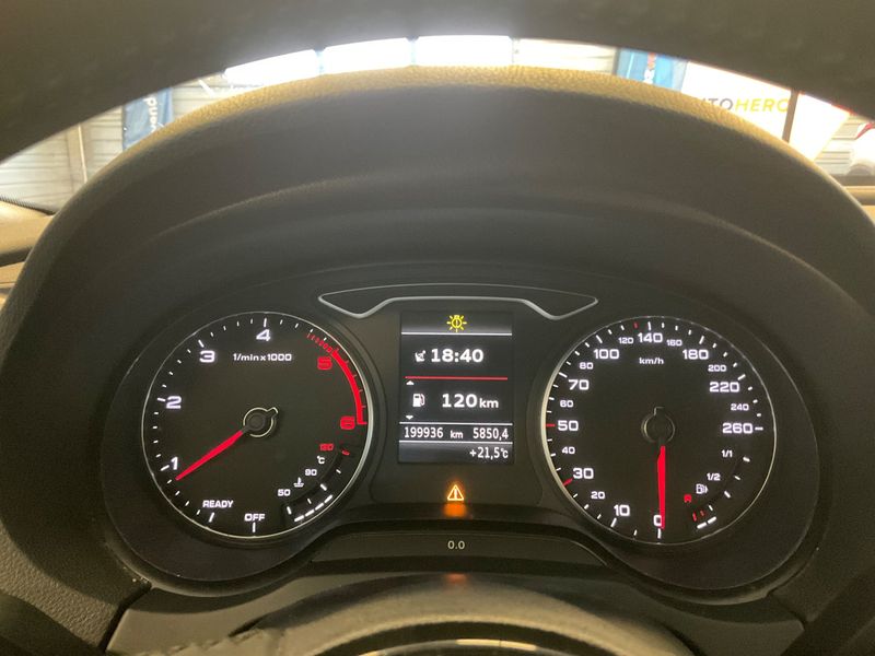 Audi A3 Sportback 1.6 TDI Design 2018 – снимка 18