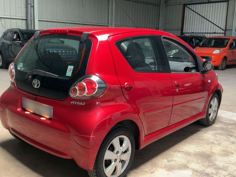 Toyota Aygo 1.0 Limited Edition 2010 – снимка 8