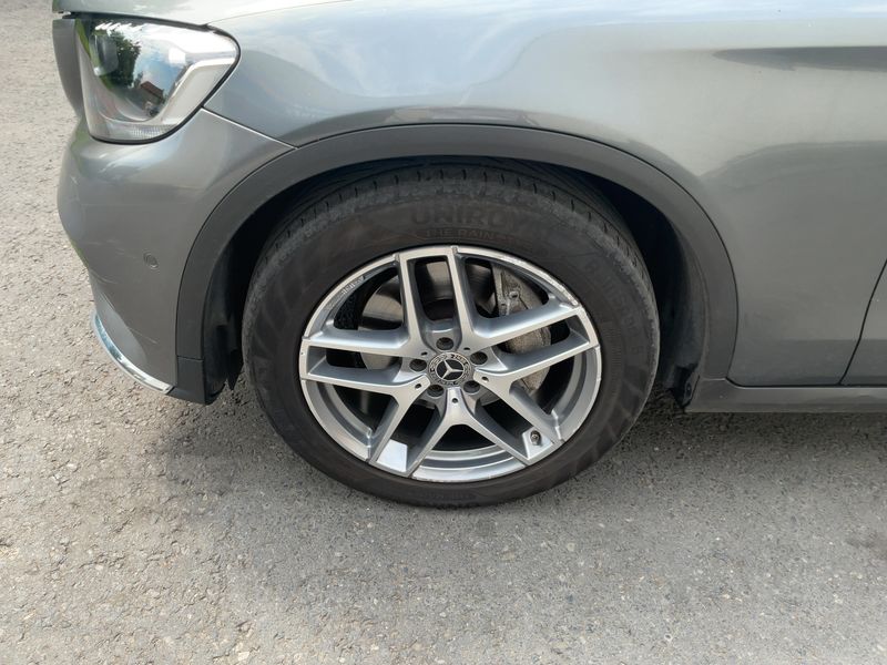 Mercedes-Benz GLC-Klasse GLC 220 4Matic AMG Line 2017 – снимка 3