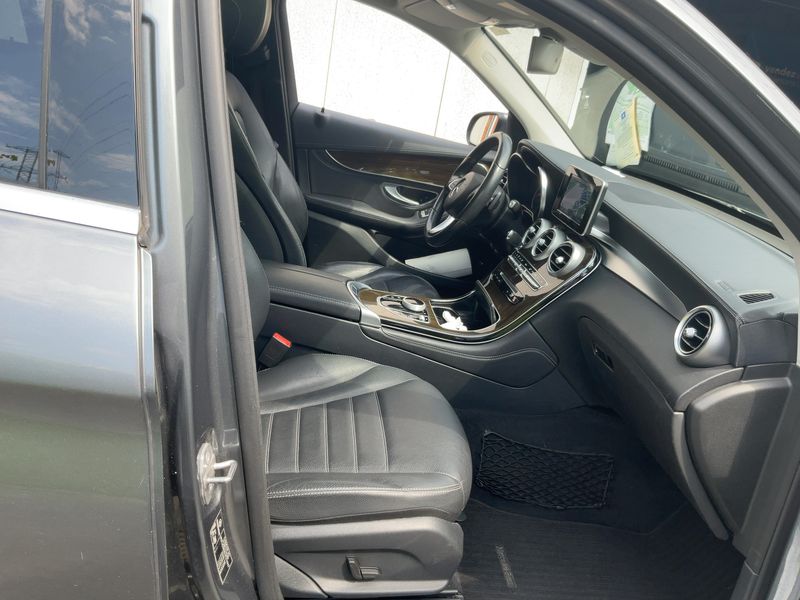 Mercedes-Benz GLC-Klasse GLC 220 4Matic AMG Line 2017 – снимка 16