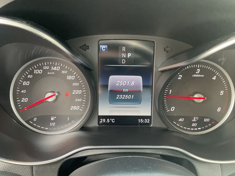 Mercedes-Benz GLC-Klasse GLC 220 4Matic AMG Line 2017 – снимка 18