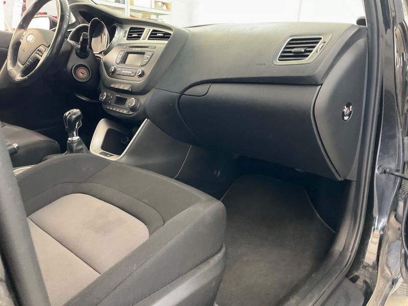 Kia cee'd 1.6 GDI Dream-Team 2013 – снимка 34