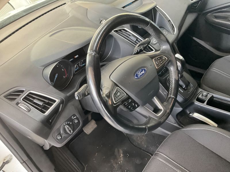 Ford C-Max 2.0 TDCi Titanium 2017 – снимка 23