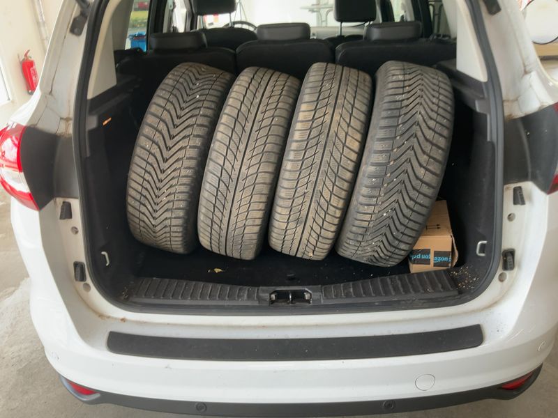 Ford C-Max 2.0 TDCi Titanium 2017 – снимка 16