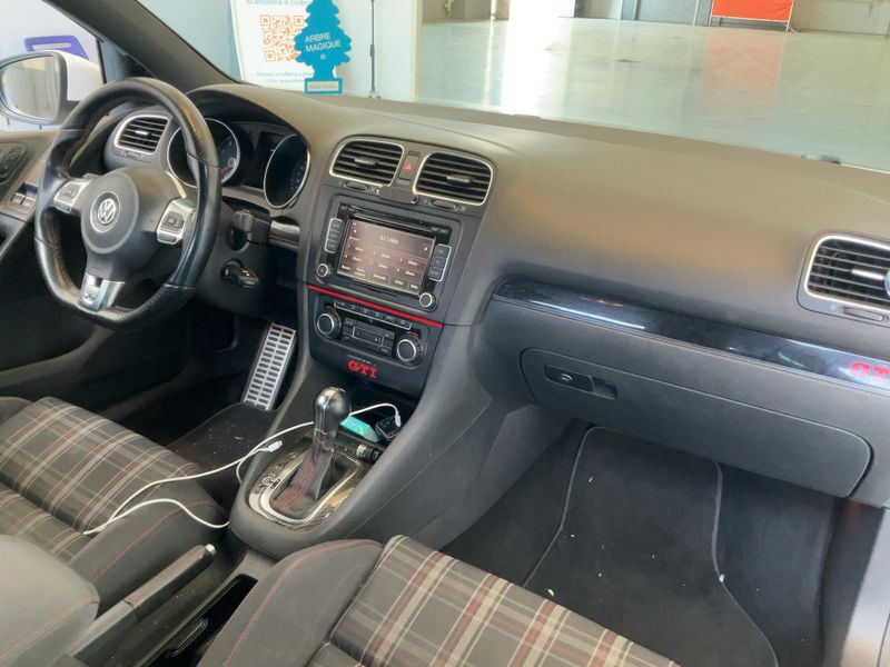 Volkswagen Golf VI 2.0 TSI GTI 2009 – снимка 17