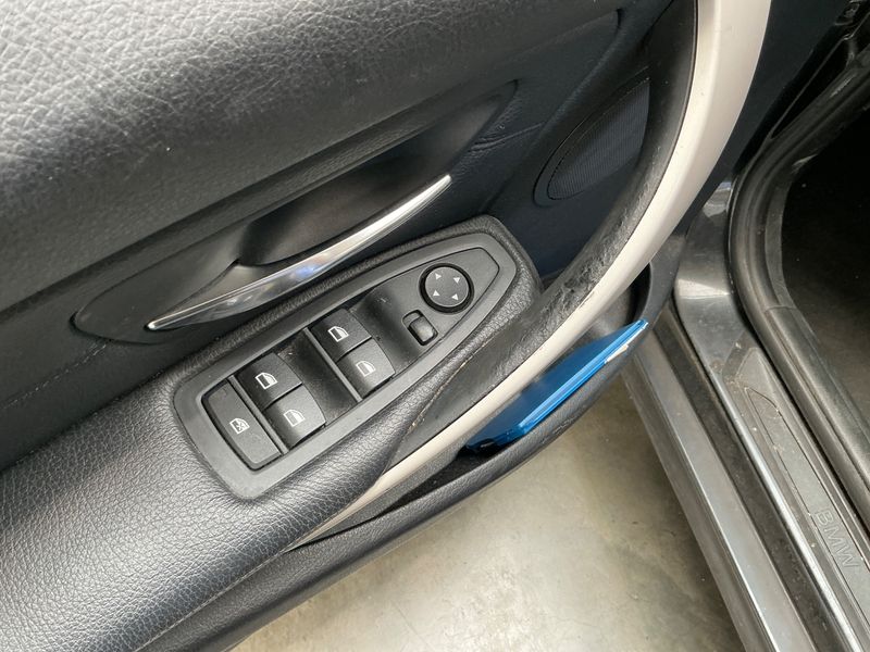 BMW 3er 320d EfficientDynamics Edition 2013 – снимка 38