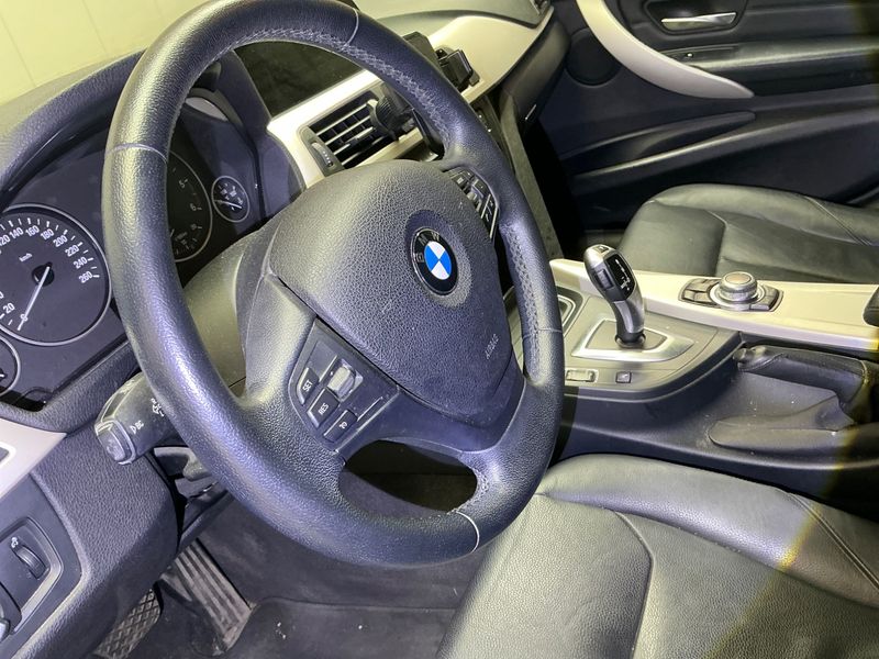 BMW 3er 320d EfficientDynamics Edition 2013 – снимка 40