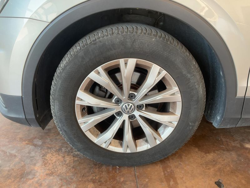 Volkswagen Tiguan 1.6 TDI Business BlueMotion Tech 2019 – снимка 3