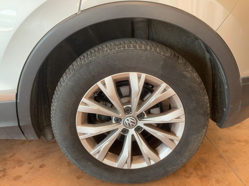 Volkswagen Tiguan 1.6 TDI Business BlueMotion Tech 2019 – снимка 5
