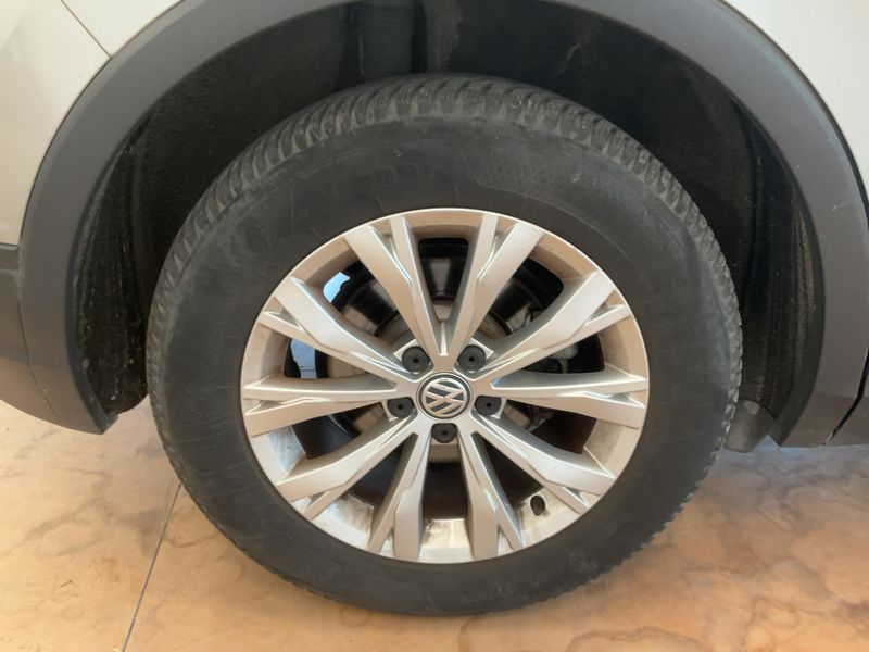Volkswagen Tiguan 1.6 TDI Business BlueMotion Tech 2019 – снимка 9