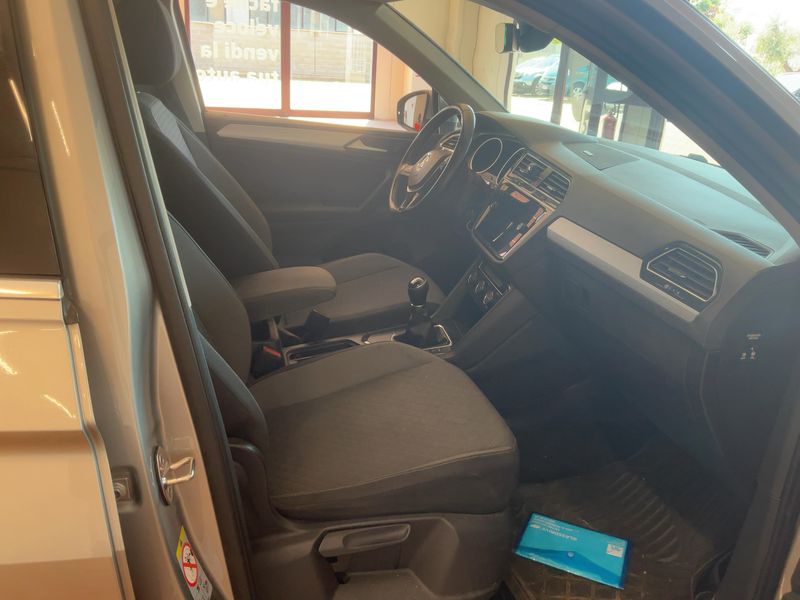 Volkswagen Tiguan 1.6 TDI Business BlueMotion Tech 2019 – снимка 16