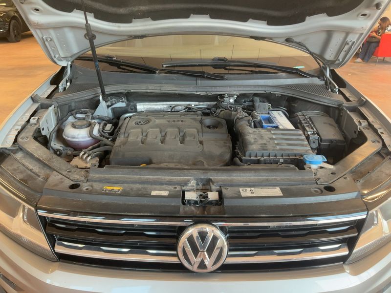 Volkswagen Tiguan 1.6 TDI Business BlueMotion Tech 2019 – снимка 26