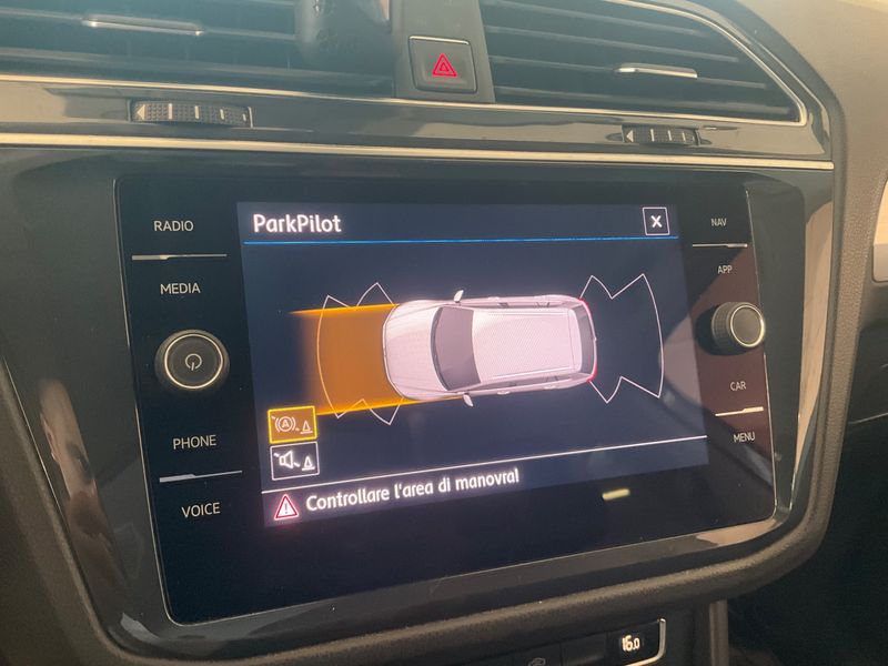 Volkswagen Tiguan 1.6 TDI Business BlueMotion Tech 2019 – снимка 25