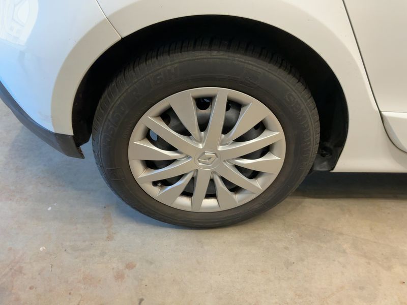 Renault Scenic 1.2 Authentique 2015 – снимка 9