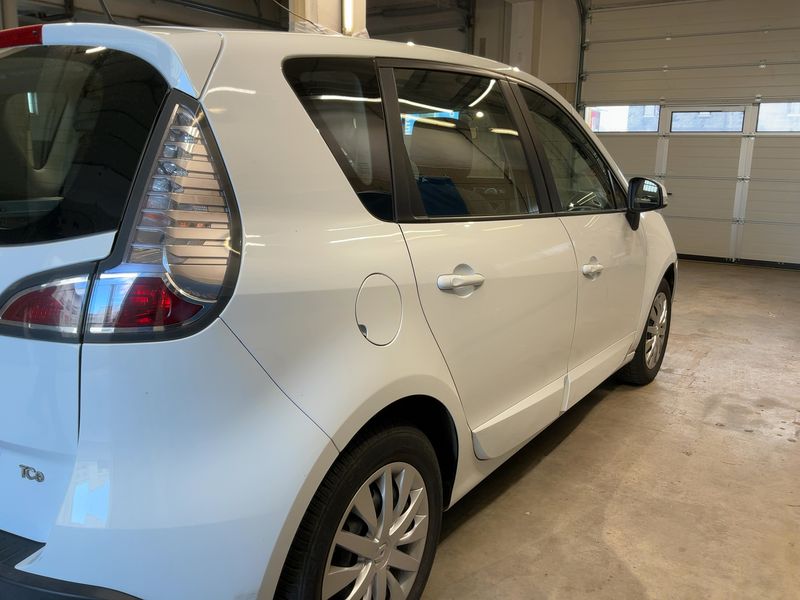 Renault Scenic 1.2 Authentique 2015 – снимка 8