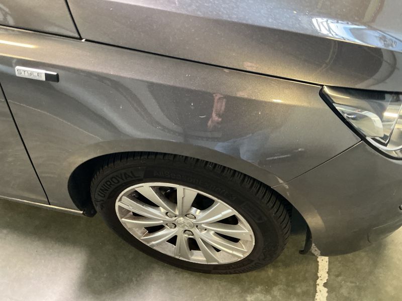 Peugeot 308 1.6 Blue-HDi Allure 2017 – снимка 22