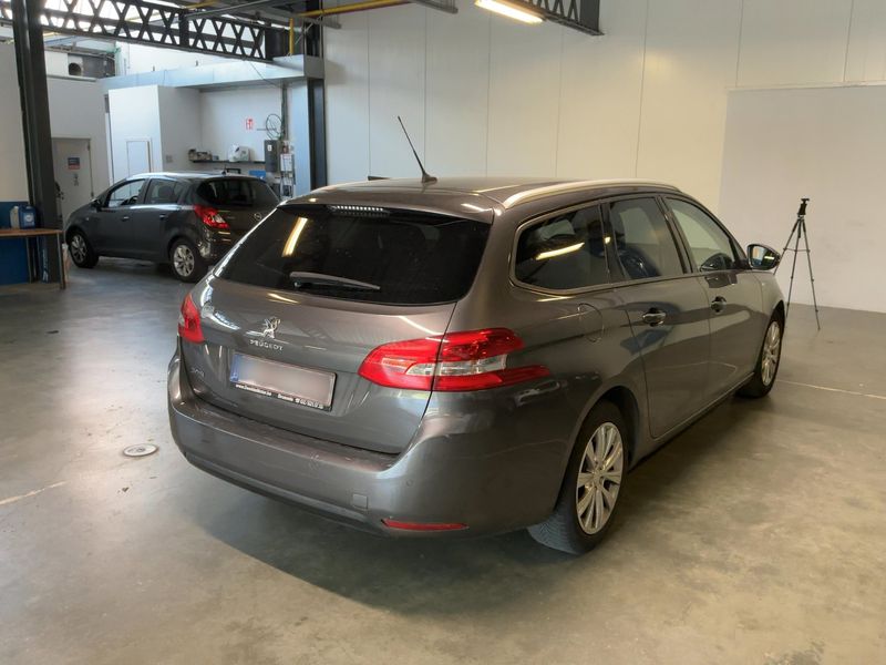 Peugeot 308 1.6 Blue-HDi Allure 2017 – снимка 8